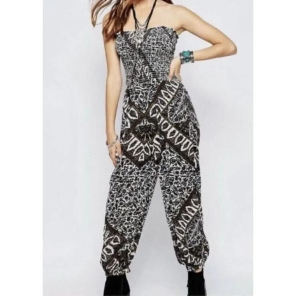 Free People Boho Smocked Strapless Jumpsuit Cropped Balloon LegS Aztec M Casual - Picture 3 of 11